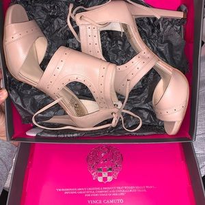 Vince Camuto nude heels